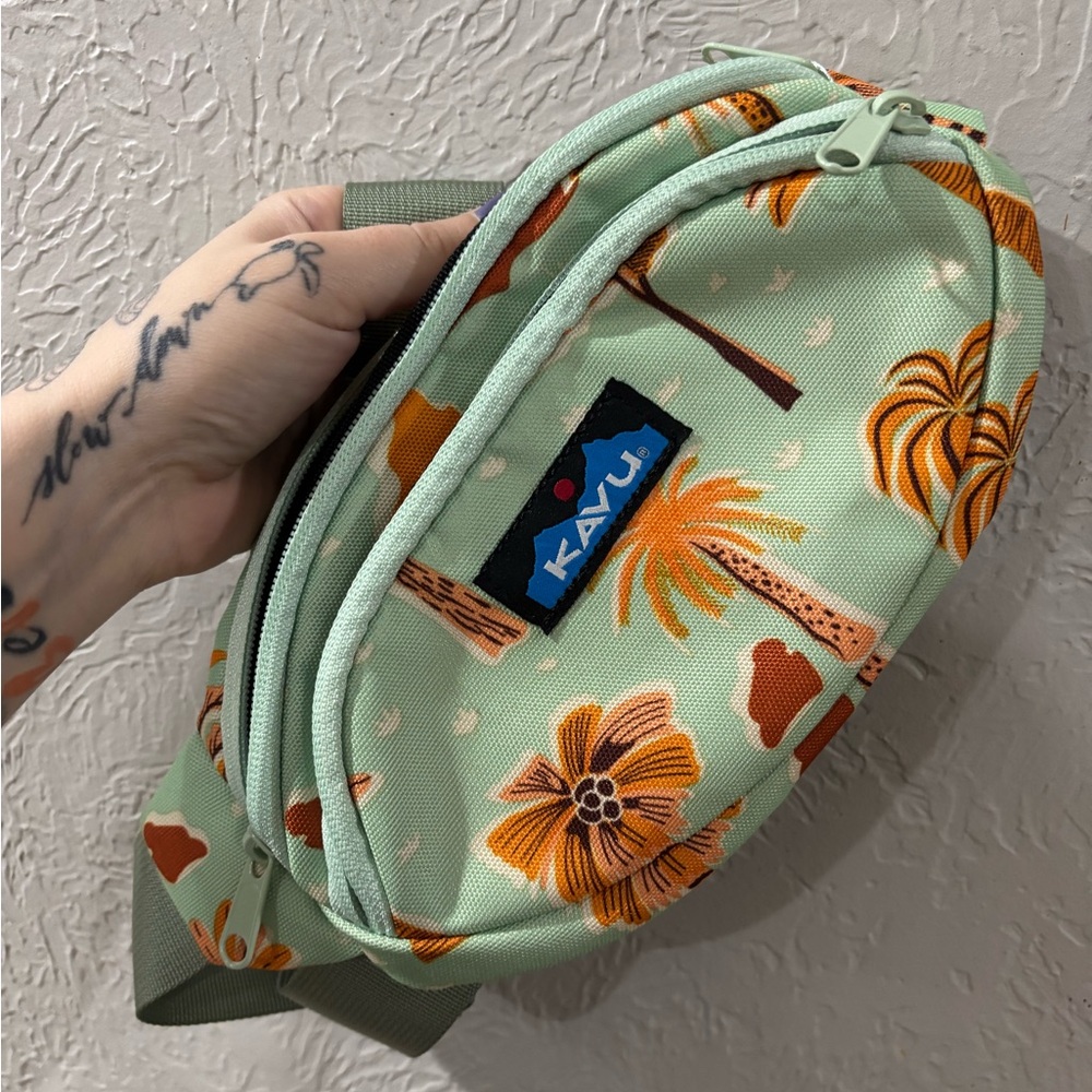 Kavu Spectator Fanny Pack Blue Orange Hazy Impressions Belt Bag Adjustable